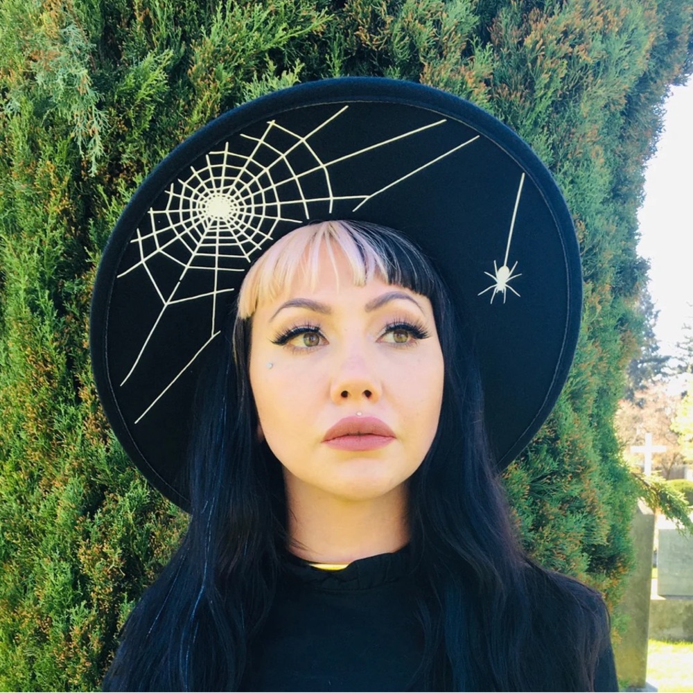 Witch Wood XL Wide Brim Spider Web Hat